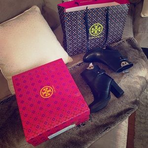 Tory Burch Sidney 85MM bootie